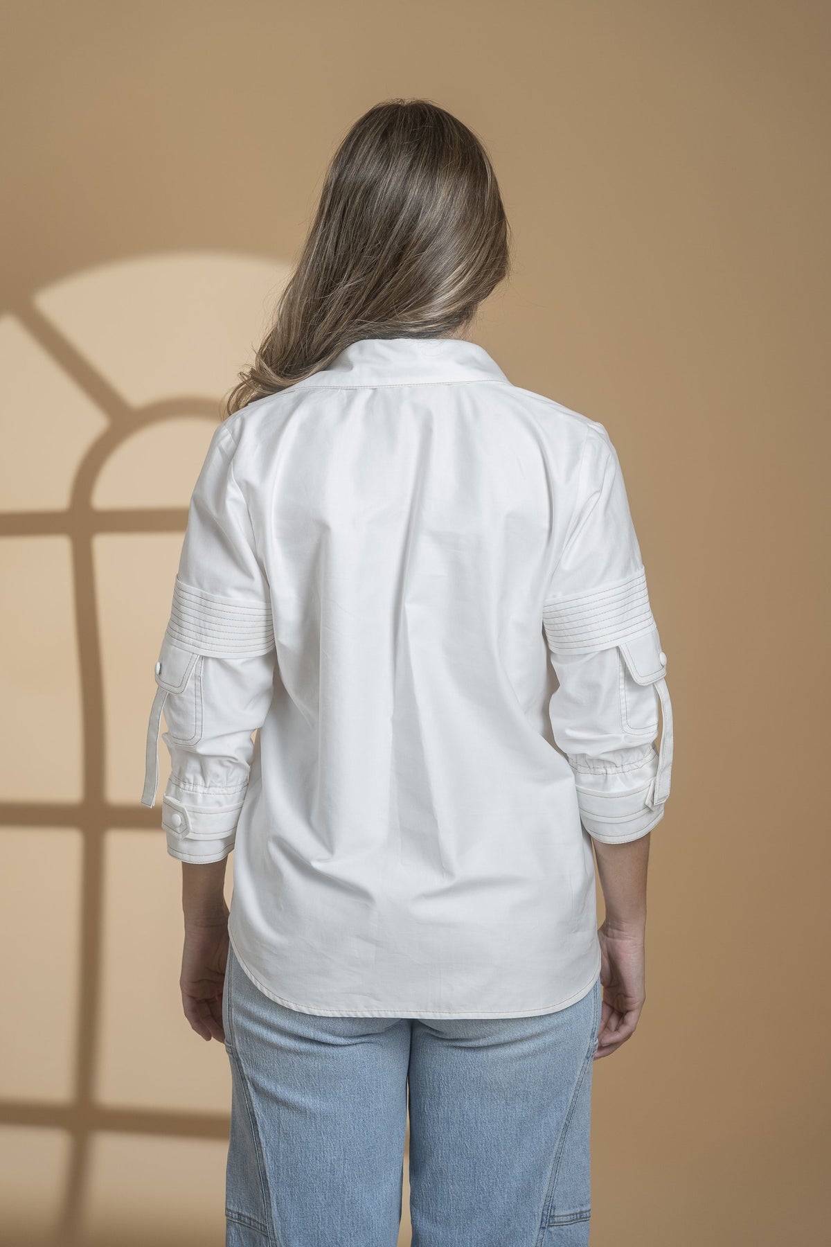 Vela blouse, vista posterior